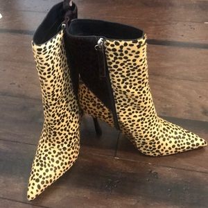 TopShop..Leopard Print Boots.... NEVER WORN!!